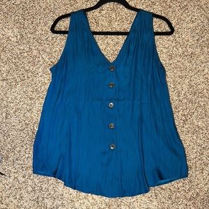 Teal blue/green button front flowy tank top!